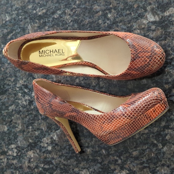 MICHAEL Michael Kors Shoes - MK 8.5 Snakeskin Heels